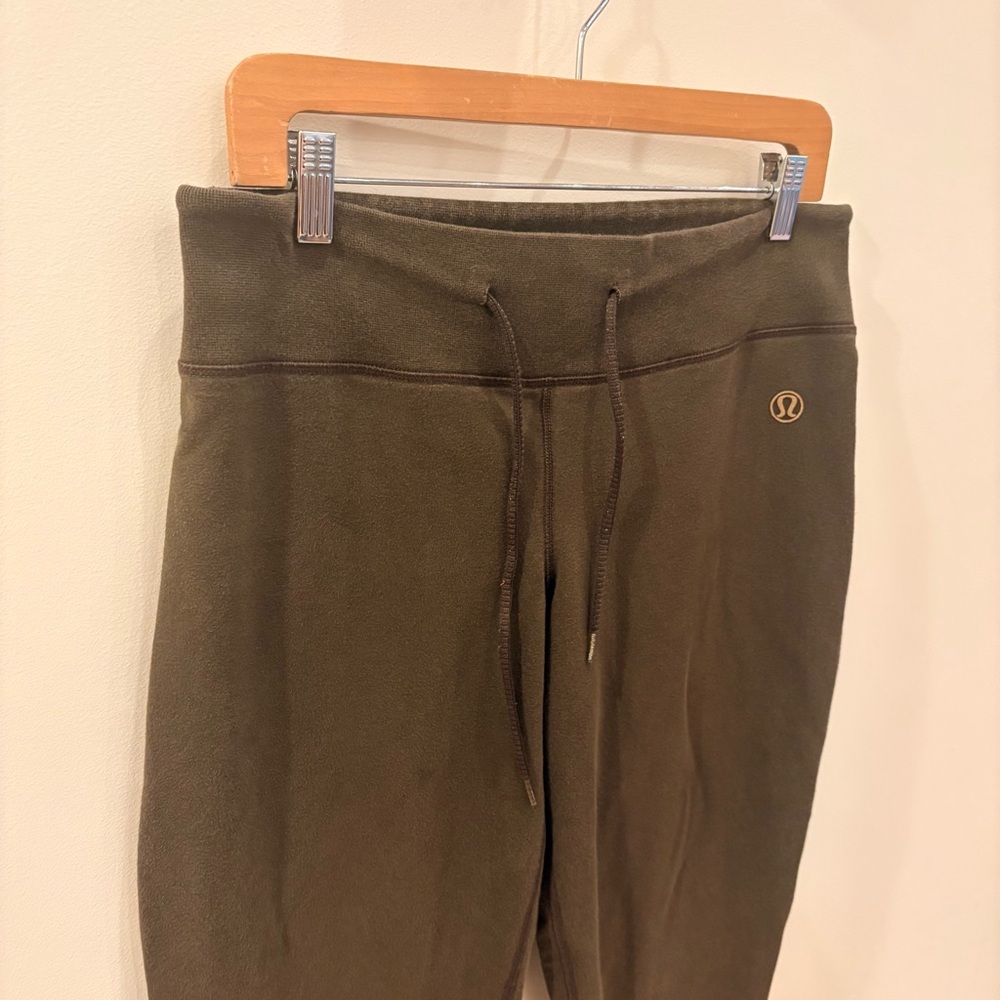 Lululemon Cropped Sweatpants - Picture 2 of 9